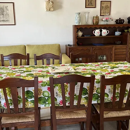 Donnamaria Apartment