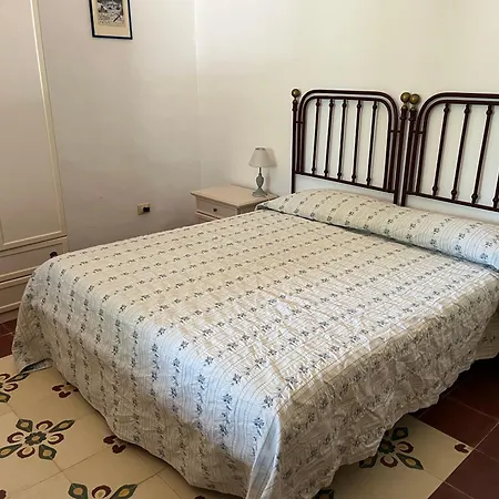 Donnamaria Apartment